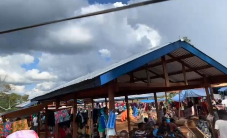  BAS – UELE: Poko, le marché Nangbongbo remis à neuf par la Fondation Carole Agito.